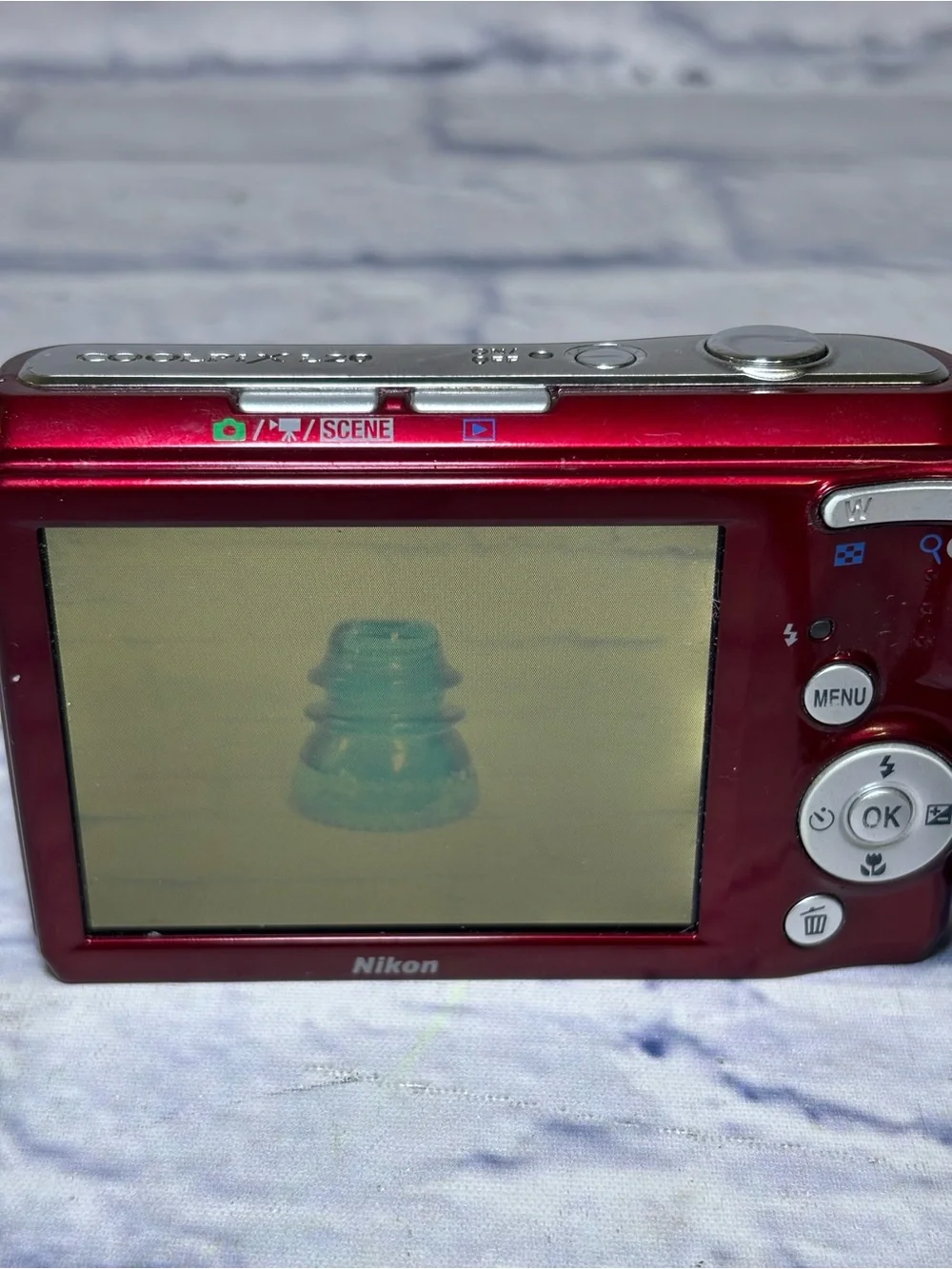 Nikon coolpix l20